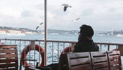 错失打破僵局良机！梅西右脚射门被扑，贝尔特拉梅包抄被解围